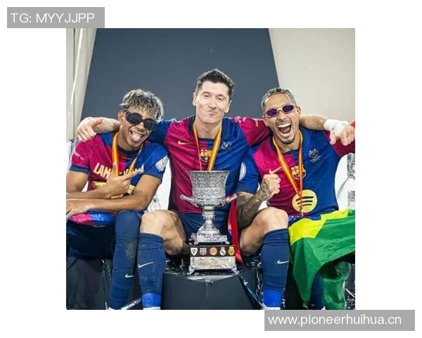 亚马尔与拉菲尼亚齐聚巴萨合练期待共同出战毕尔巴鄂挑战