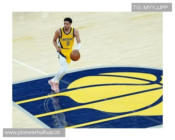 媒体人分析谢泼德与队友共同蹲底角的战术选择与出手权分配问题