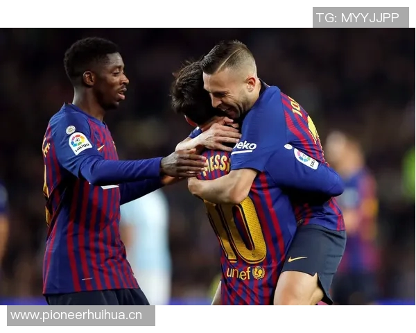 梅西与穆赫塔尔赛后互换球衣引发热议光膀子成新潮流